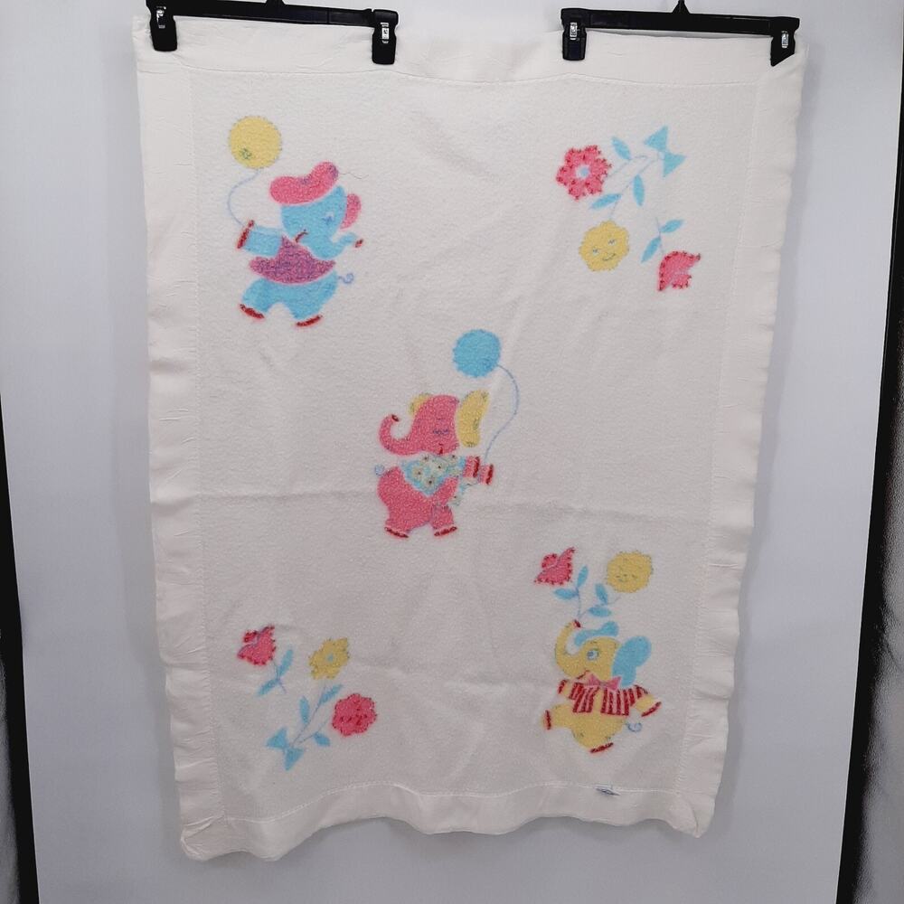 Kozee Komfort Baby Blanket Vintage Satin Edge White Floral Elephant Print Used